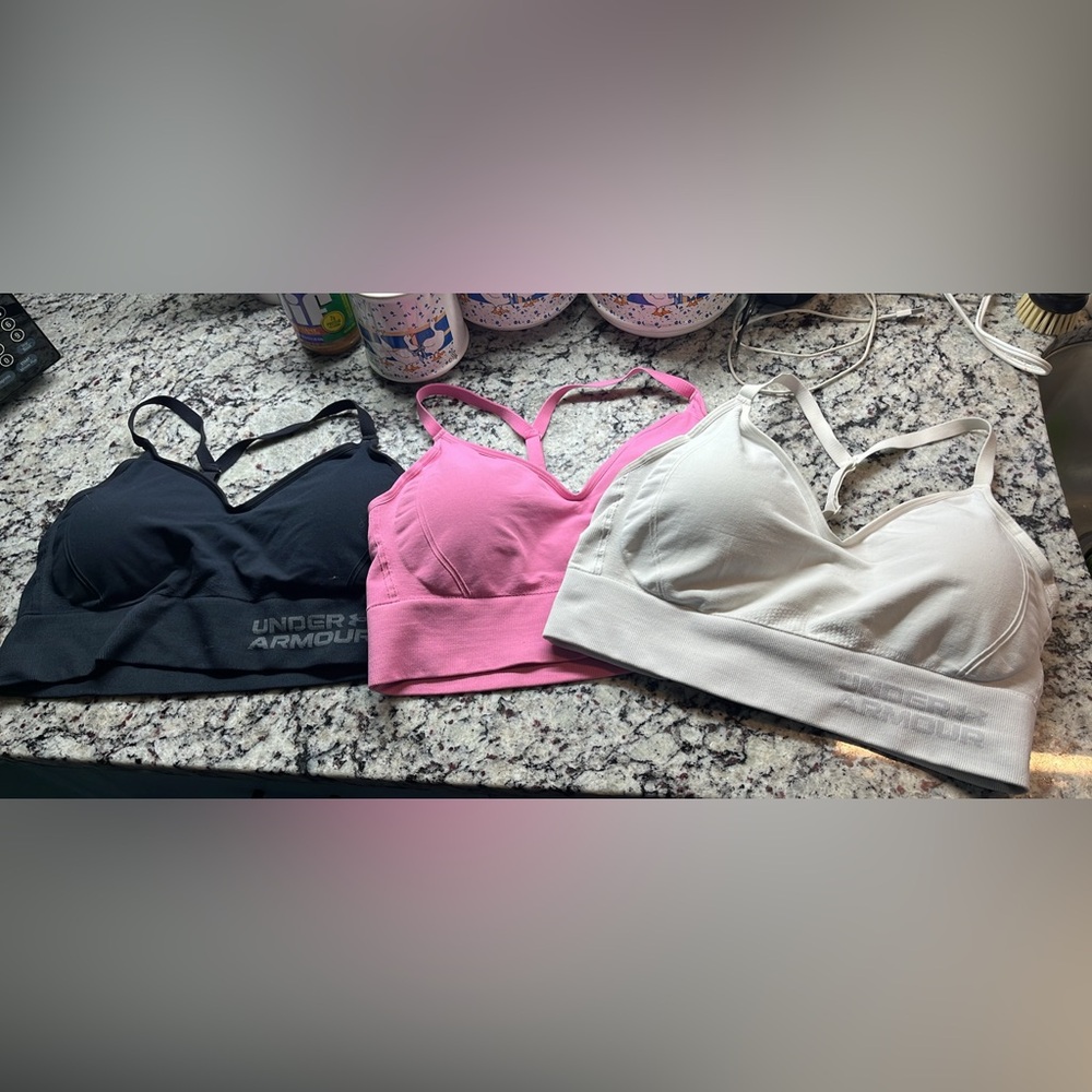 Women’s XL Under Armour Sports bras